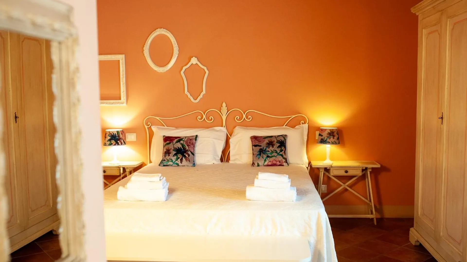 Bed & Breakfast Le Colombaie Country Resort Ponsacco Italy