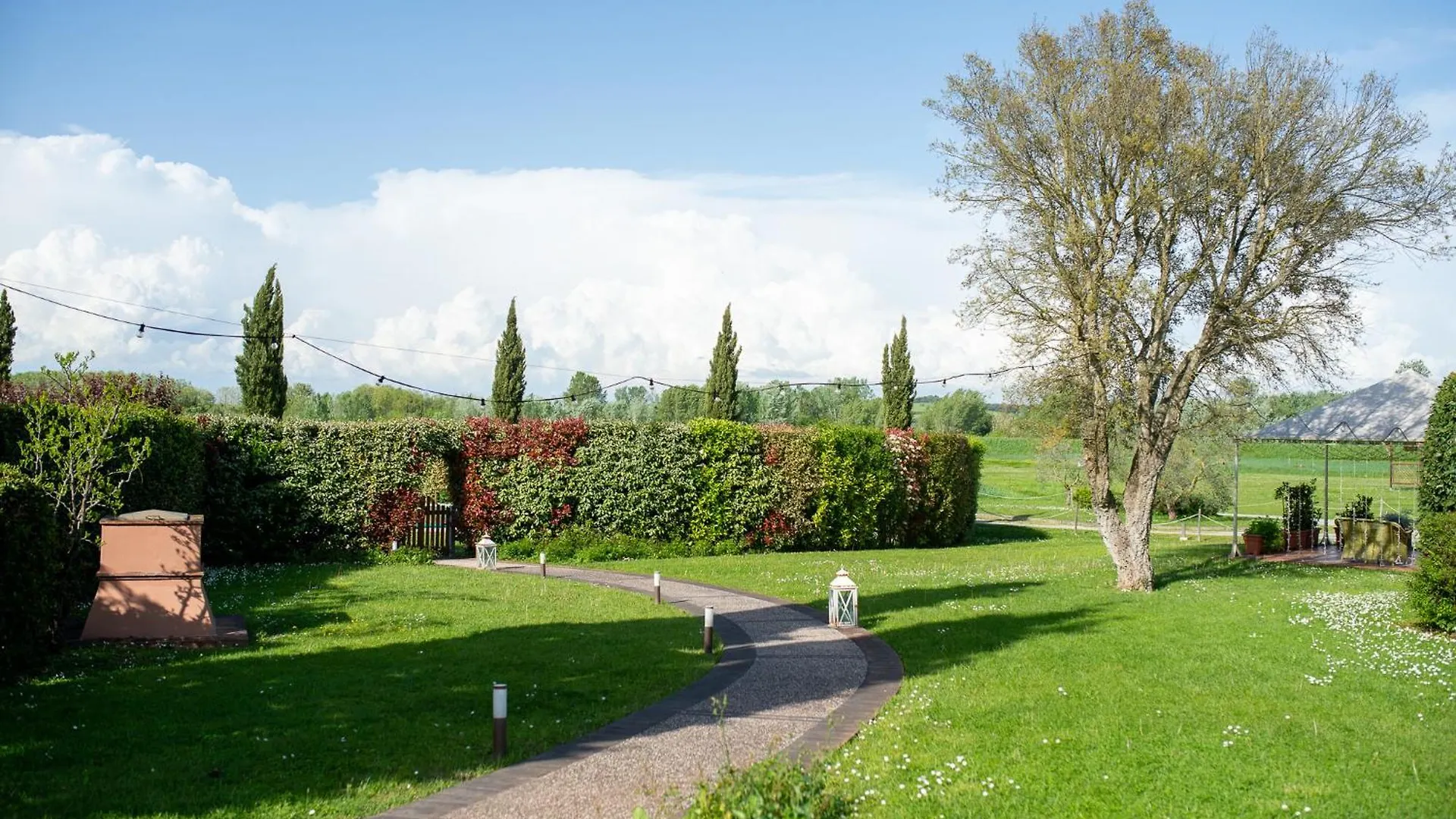 Le Colombaie Country Resort Ponsacco Bed & Breakfast